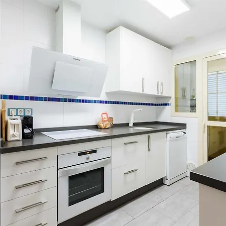A&n Coastal Comfort With Pool & Parking